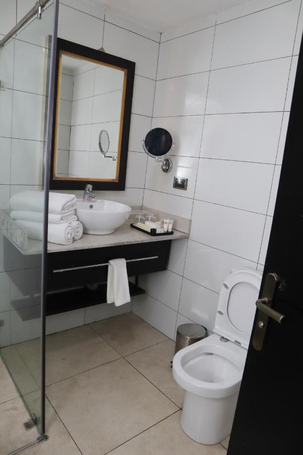 Monty Suites Calabar Dış mekan fotoğraf