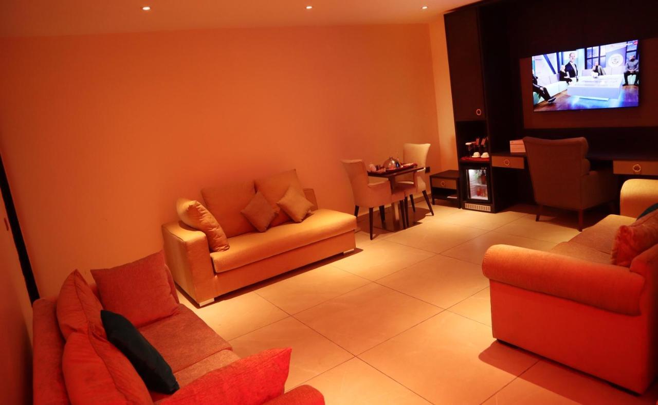 Monty Suites Calabar Dış mekan fotoğraf
